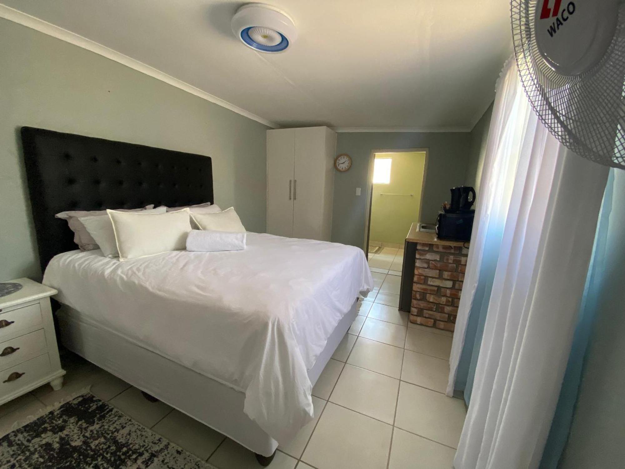 Inecia'S B & B Uis Zewnętrze zdjęcie