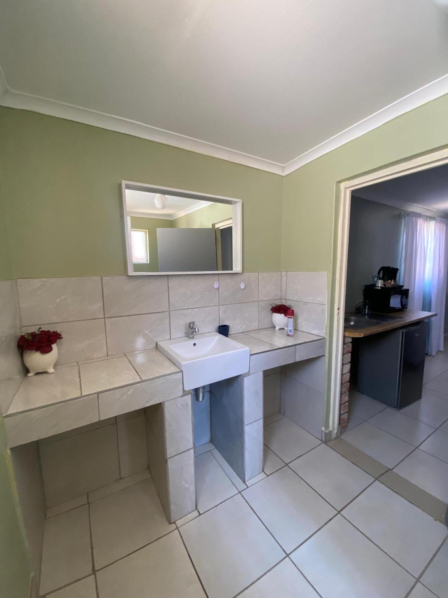 Inecia'S B & B Uis Zewnętrze zdjęcie